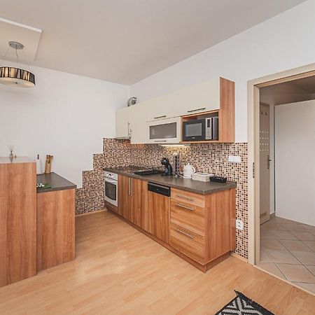 °°°Carolina'S Modern Apartment °°° Hradec Kralove Bagian luar foto